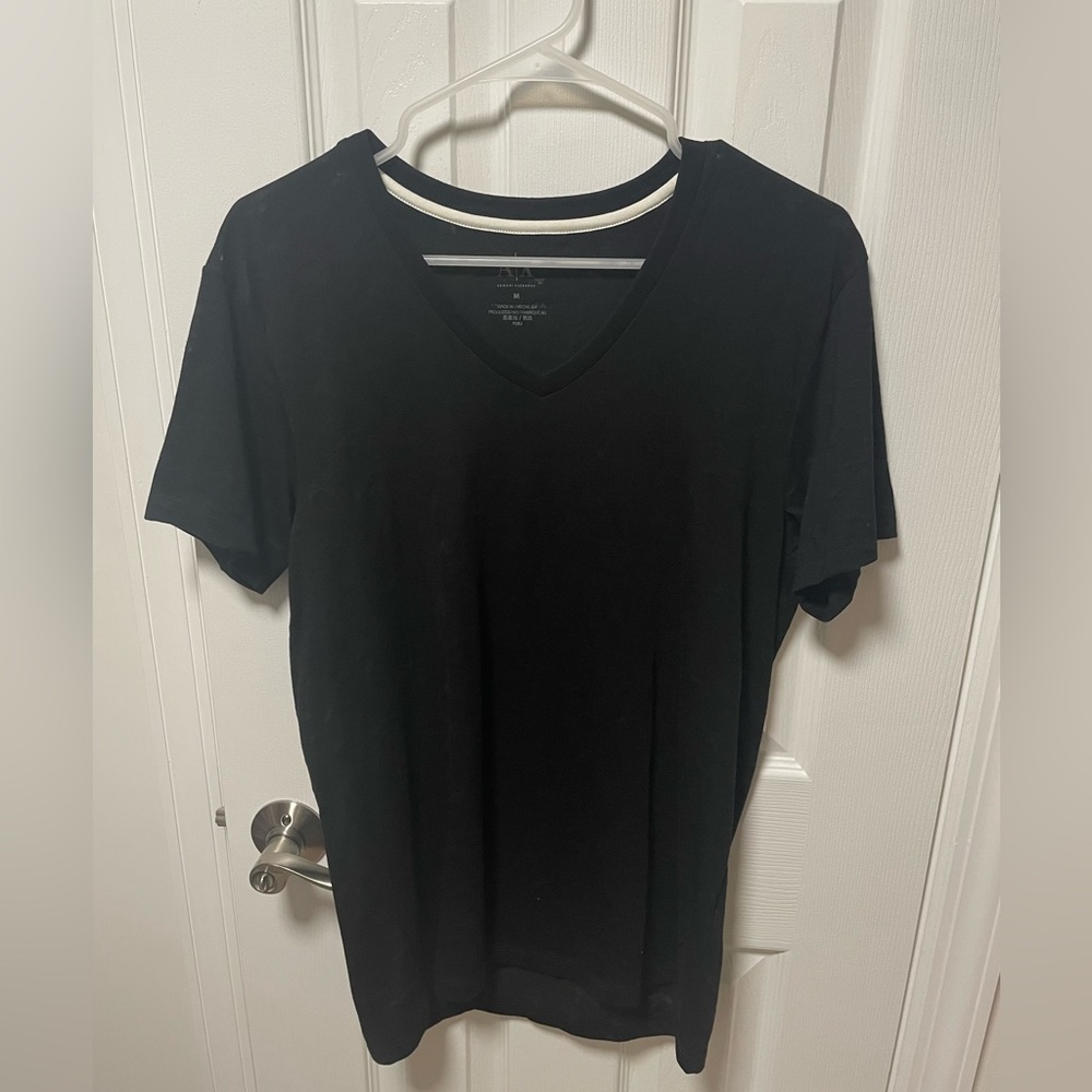 Armani Exchange Men Tee shirt size M (thjn & soft with bird print)